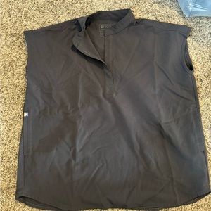 Pride figs top, charcoal grey